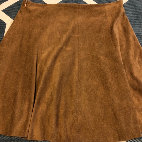 Brown suede skirt - Picture 2 of 3